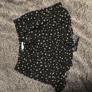 SO Floral Black and White Shorts XS